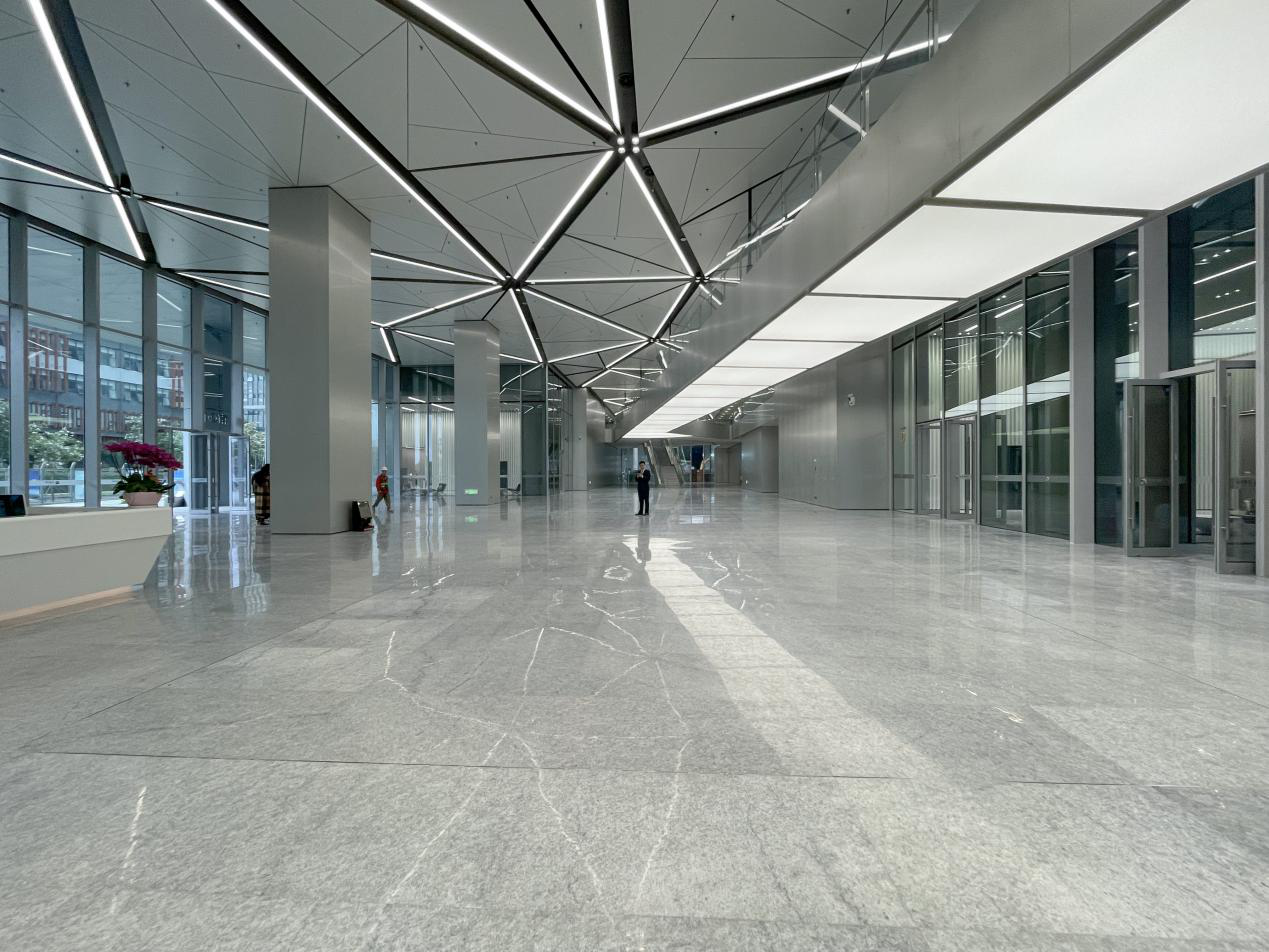 图片3 展场室内现状.png