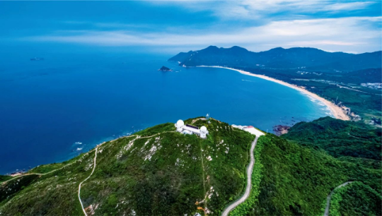 俯瞰深圳天文台海岸线。图源：深圳市城市建设档案馆.jpg
